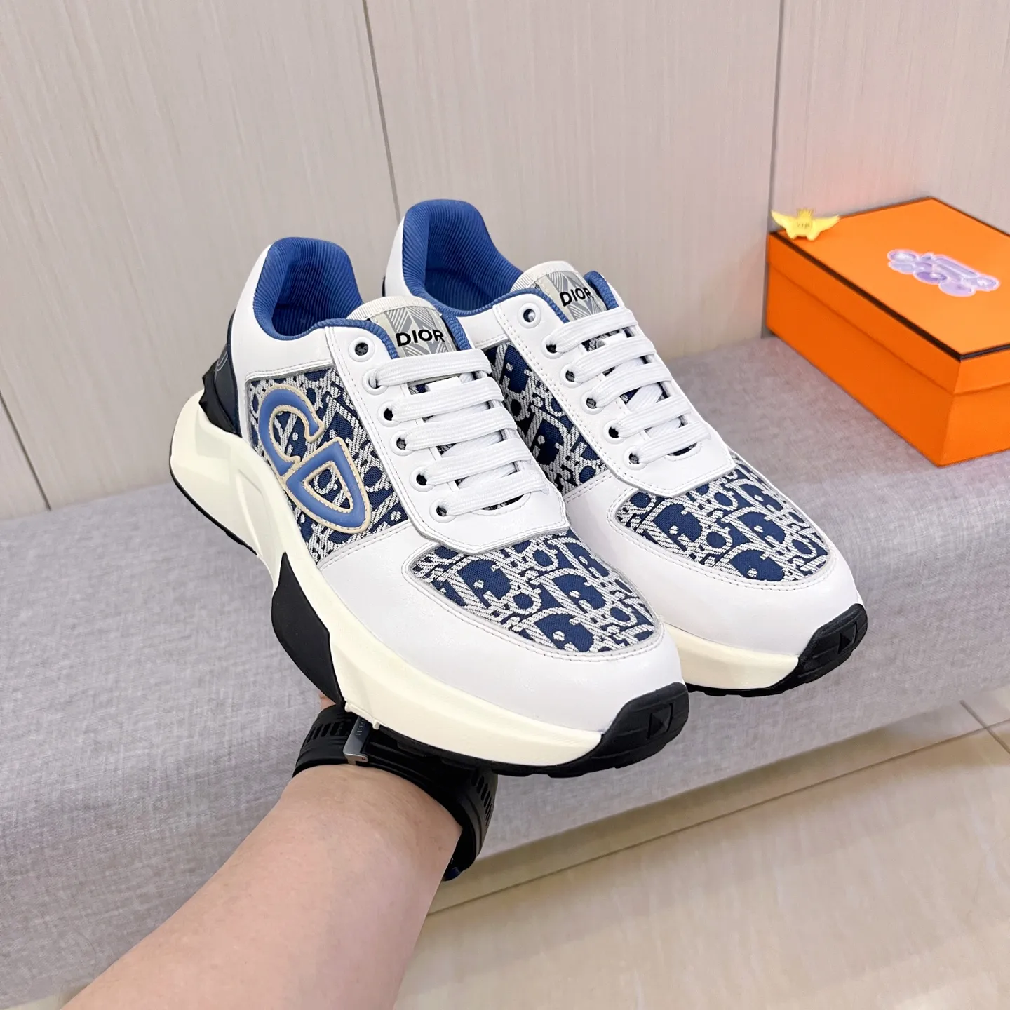 Men's Men's Shoes Men's Shoes💰 460 Men's Men's Shoes💰[Dior]🔥Men's high-end brand of shoes official website 1:1 latest masterpiece: the upper is made of Italian imported first-layer cowhide with a comfortable and breathable lining➕original non-slip and wear-resistant outsole🔥, making walking more convenient and comfortable! An exclusive new model, a stunning work, a beautiful 1:1 replica [color] compared to the official quality! Create a fashionable personality to set off your uniqueness! A must-have for trendy men! Classic🔥Size: 38-44 Color: 🔥Multiple colors available🔥